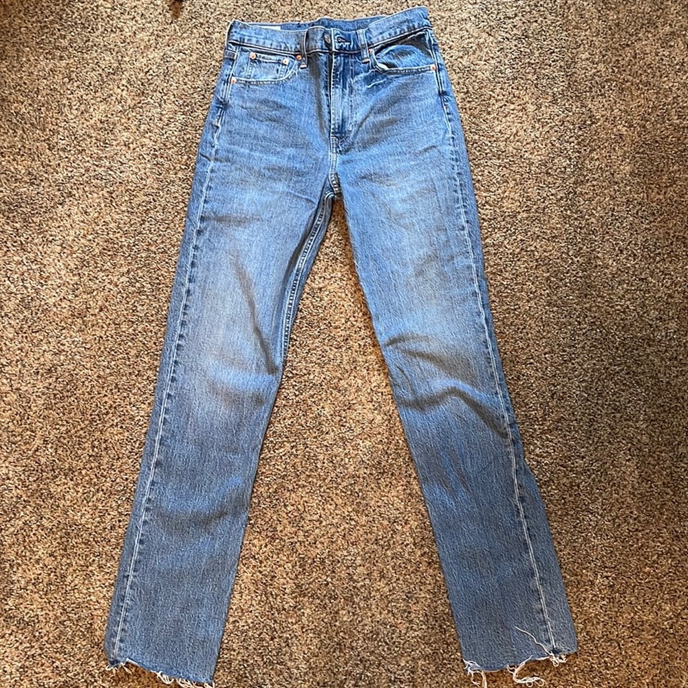 Gap size 6 tall. Worn once. Sky high straight.